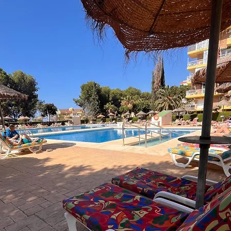 Coastal Feeling, Pools & Views Agata Apartment
