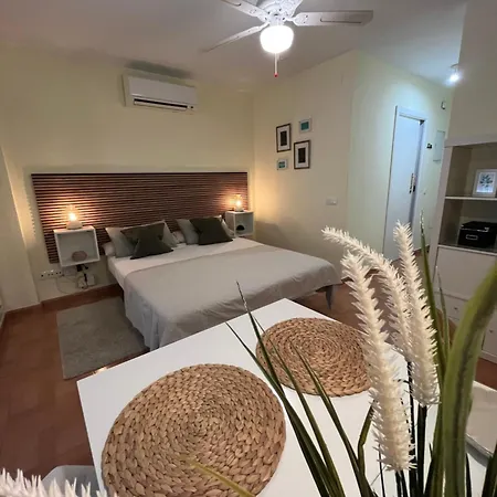 Apartmán Luminoso Con Vistas A La Montana - Playa 15 Min A Pie